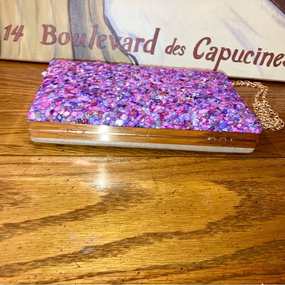 Embellished Crossbody/Clutch NWOT Purples, Pink and Rhinestones - - Picture 11 of 16